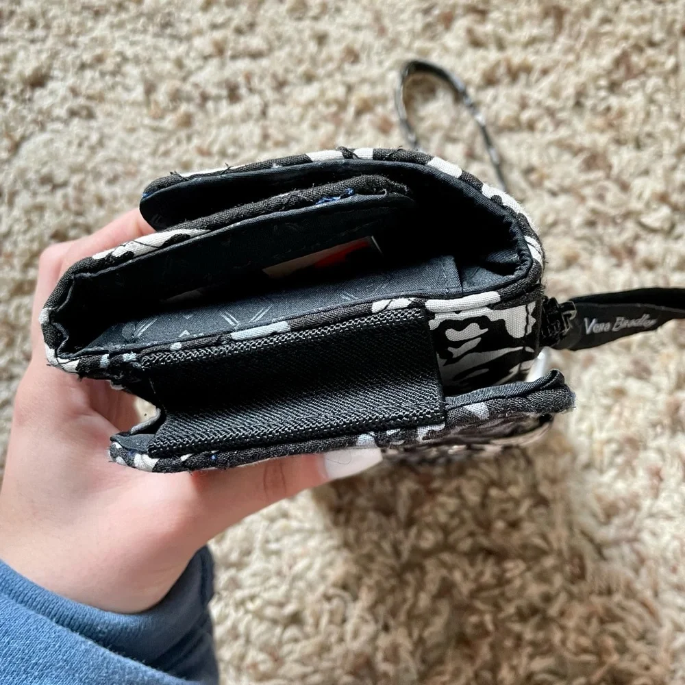 Vera Bradley wristlet wallet - Picture 5 of 5